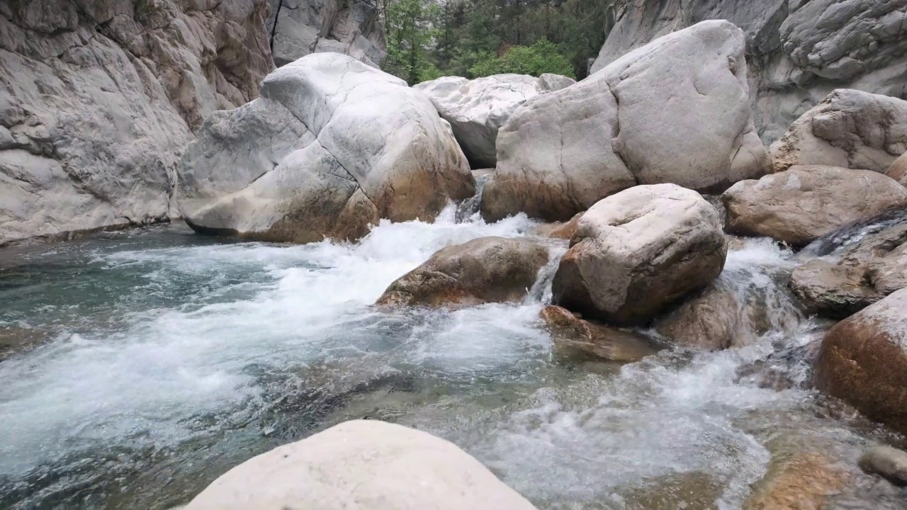 Goynyk峡谷流视频素材