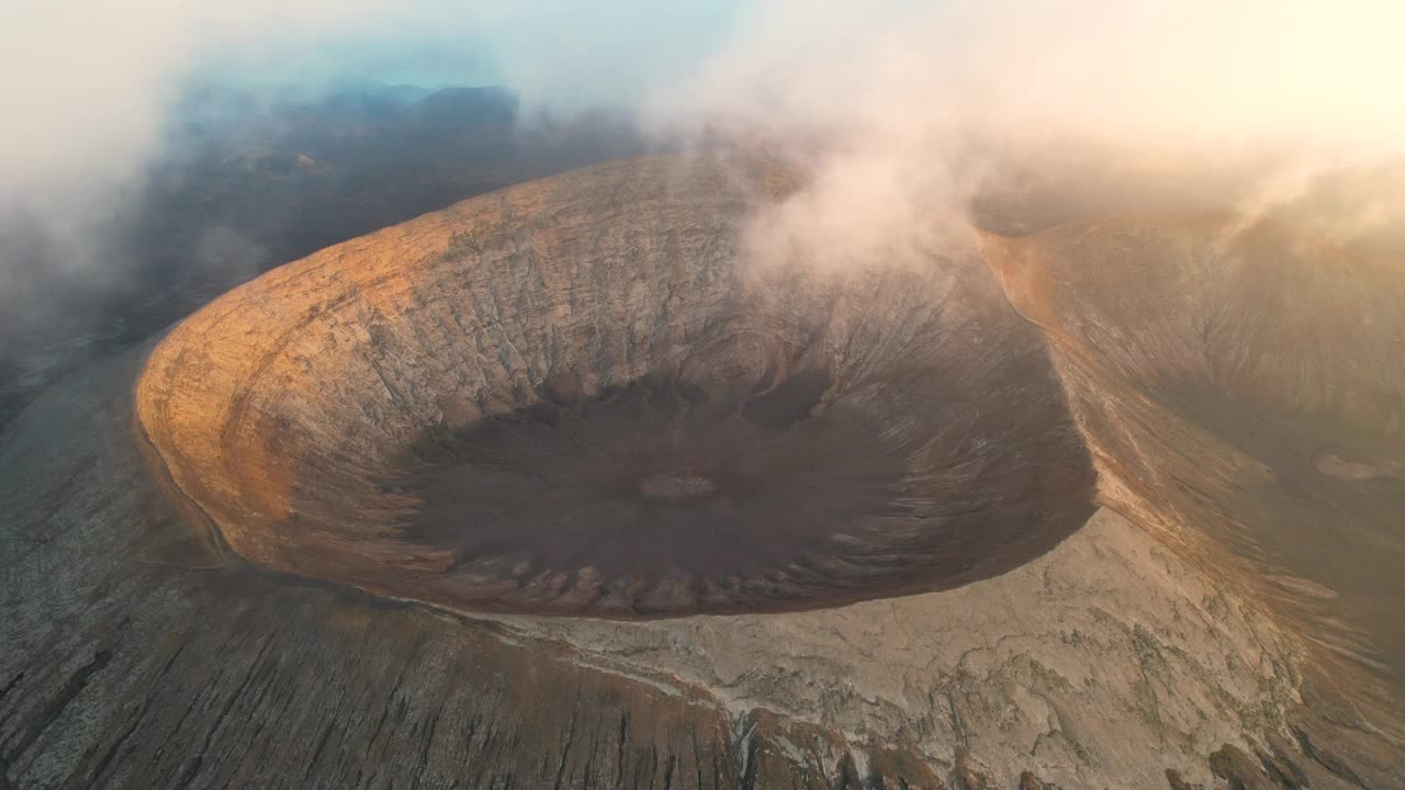 西班牙，加那利群岛，兰萨罗特的布兰卡火山口视频素材