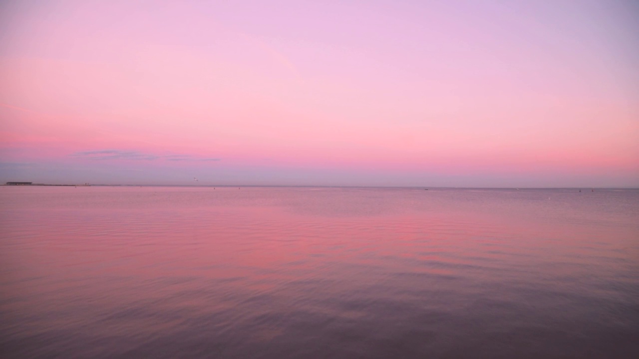 海上日落视频展览。全高清大海和日落。景观。海浪。放松视频素材