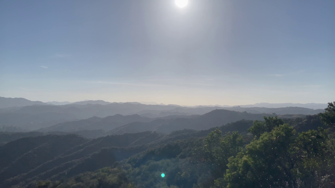 风景优美的圣莫尼卡山脉峰顶，洛杉矶，加利福尼亚州视频素材