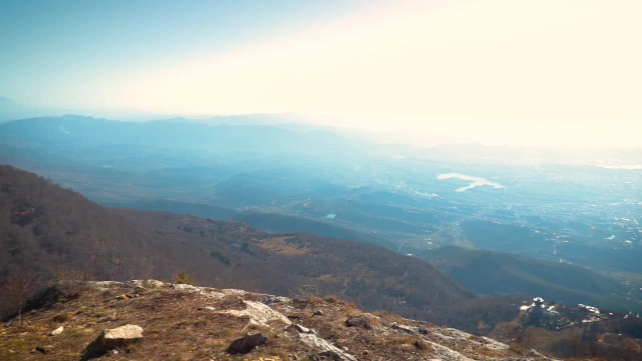 从大吉提山顶上的地拉那视频素材