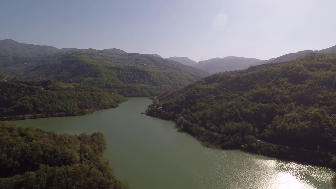 湖与山，空中视频素材