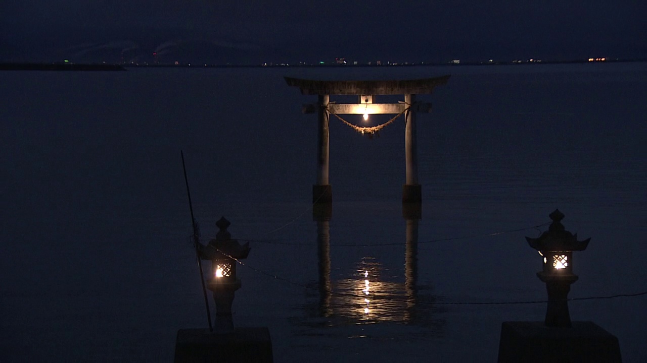 白井海上夜景鸟居，熊本，日本视频素材