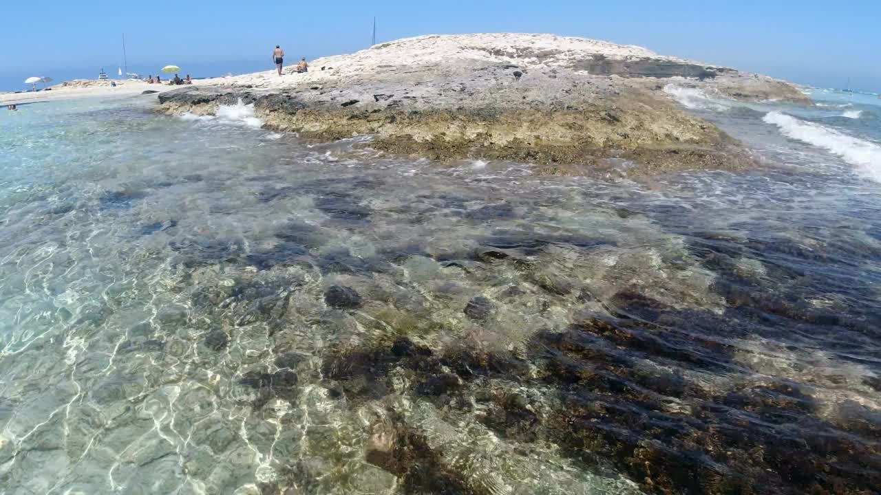 驶往福门特拉岛视频素材