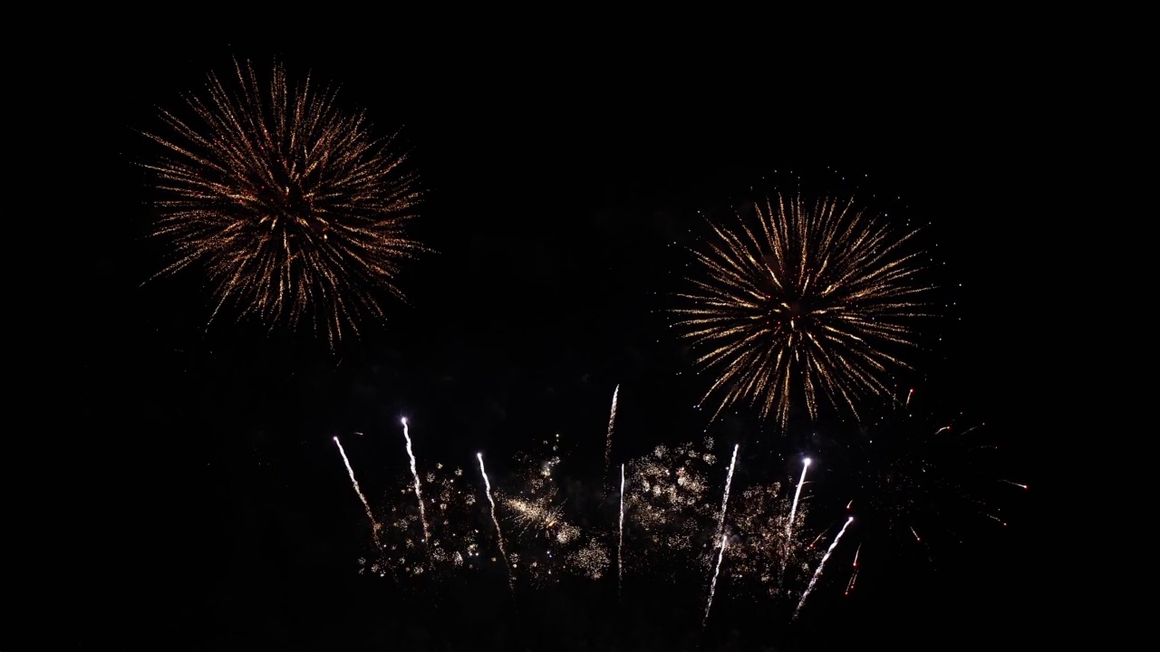 夜空中的4K烟花视频素材