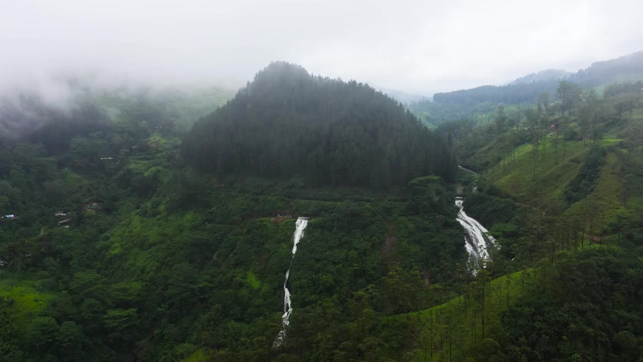 Diyagalla Ella Falls，斯里兰卡。视频素材