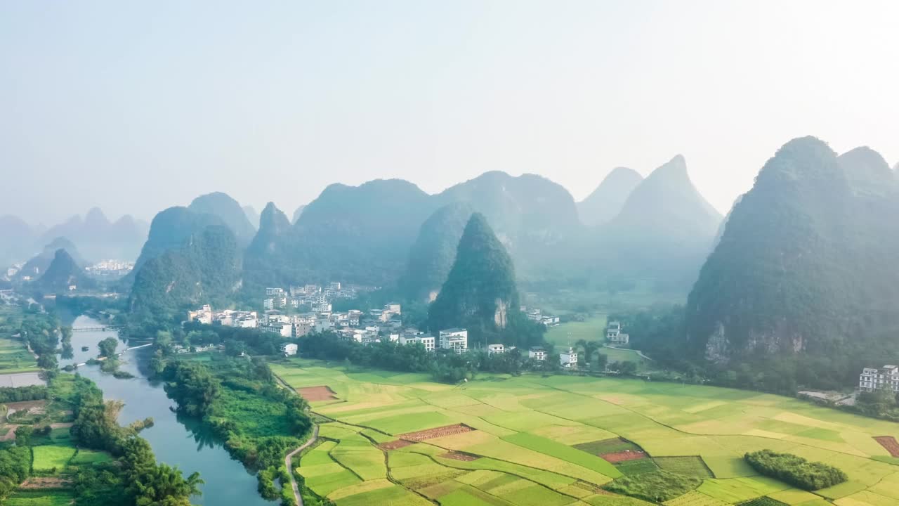 航拍桂林山水自然景观视频素材