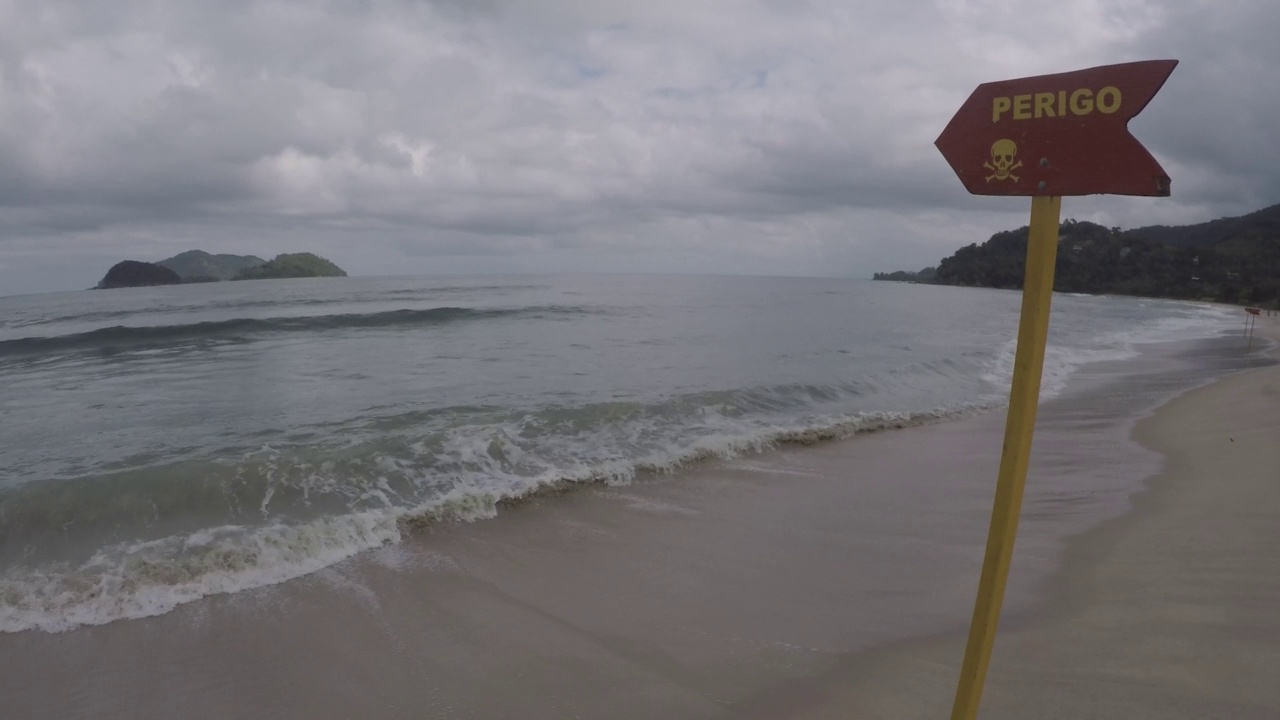 Barra do Sahy海滩的看法，北海岸的圣保罗，巴西视频下载