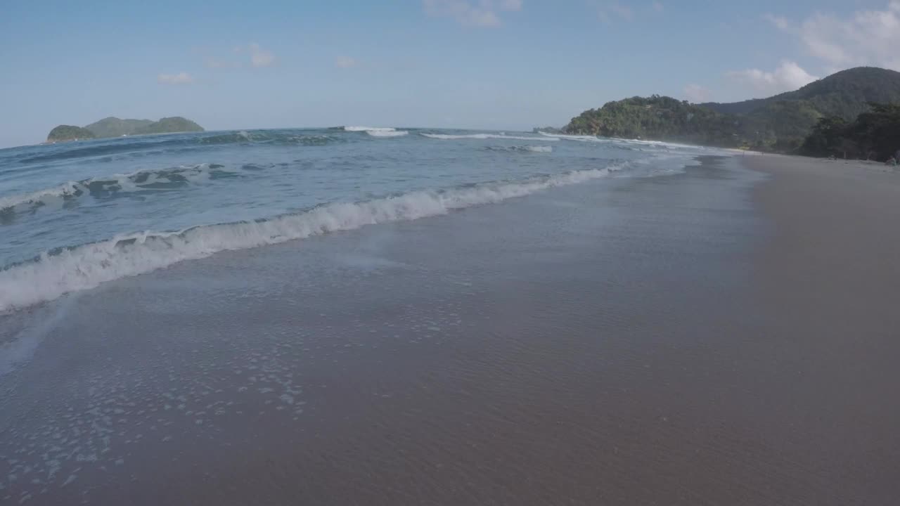 Barra do Sahy海滩的看法，北海岸的圣保罗，巴西视频下载