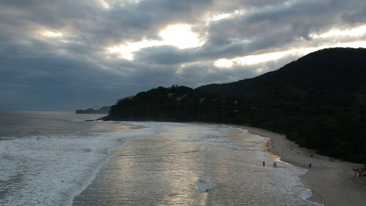 Barra do Sahy海滩的看法，北海岸的圣保罗，巴西视频下载