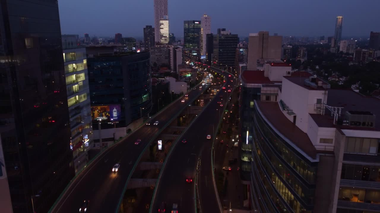 日落时分的墨西哥城城市景观视频素材