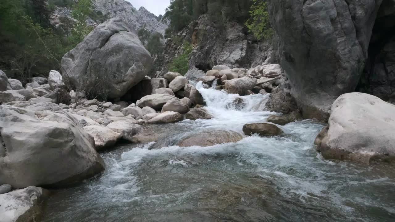 春天的Goynyk峡谷视频素材