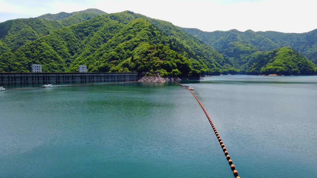 大坝和奥多摩湖视频素材