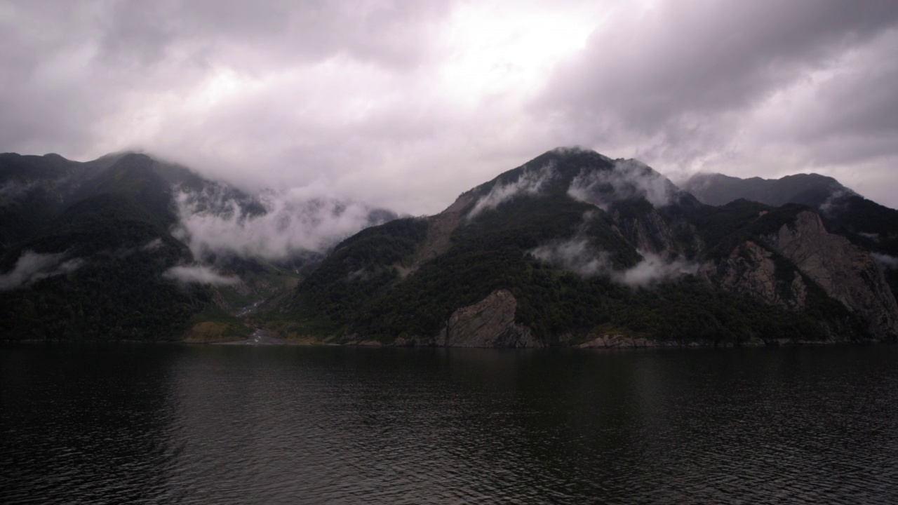 在海洋中风景如画的岩层-巴塔哥尼亚，阿根廷视频素材