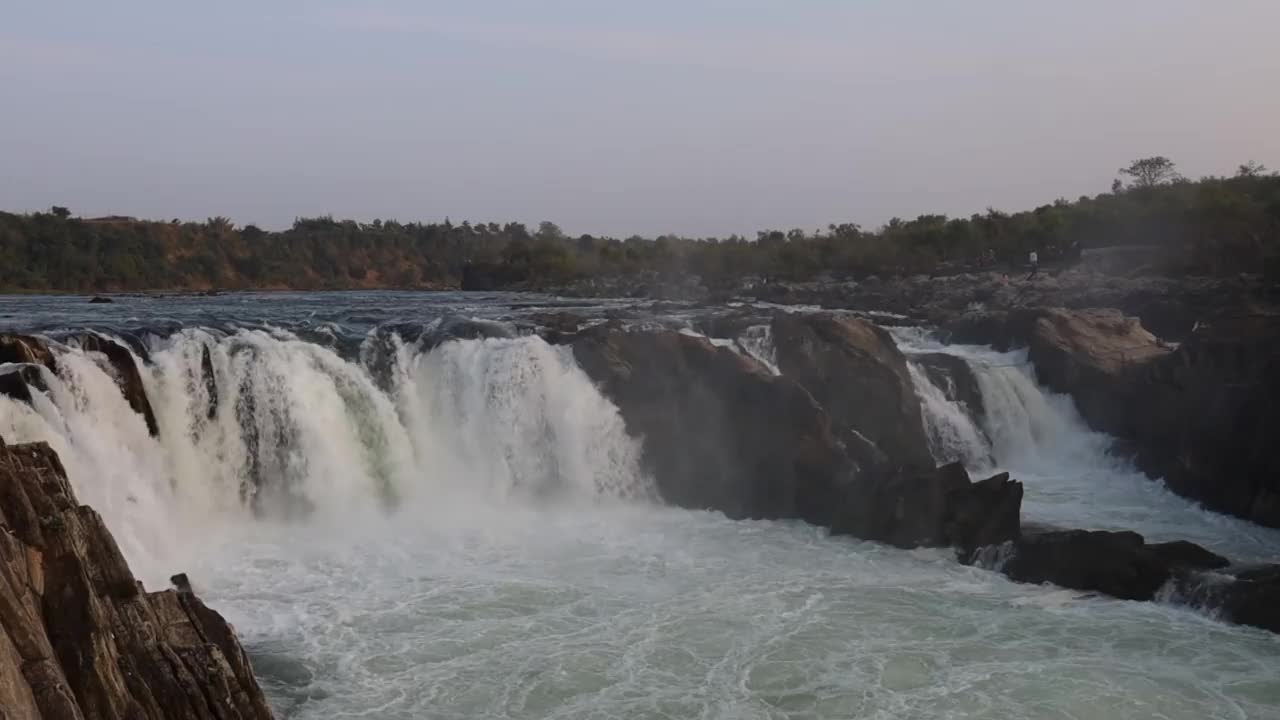 Dhuandhar瀑布Bhedaghat, Jabalpur，中央邦视频素材