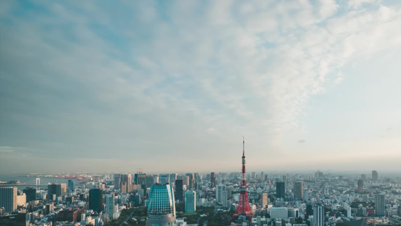 4K T/L WS HA日本东京日落，黄昏到夜晚的过渡视频素材