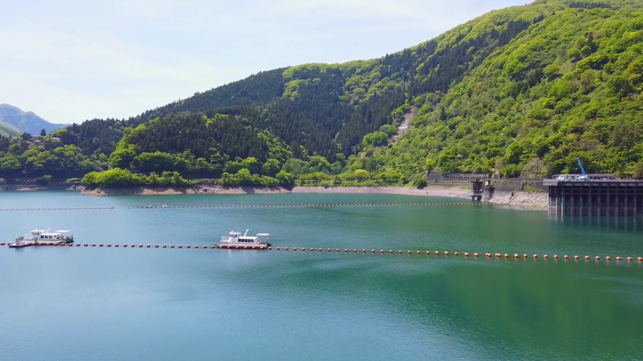 大坝和奥多摩湖视频素材