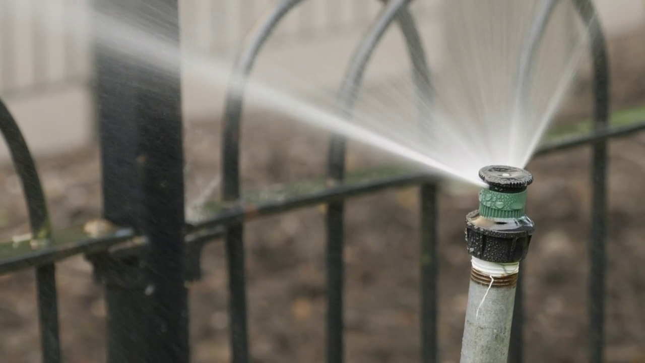 洒水喷头喷水视频素材