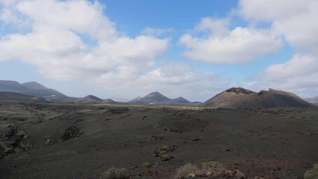 加那利岛的火山景观兰萨罗特-蒂曼法亚国家公园视频素材