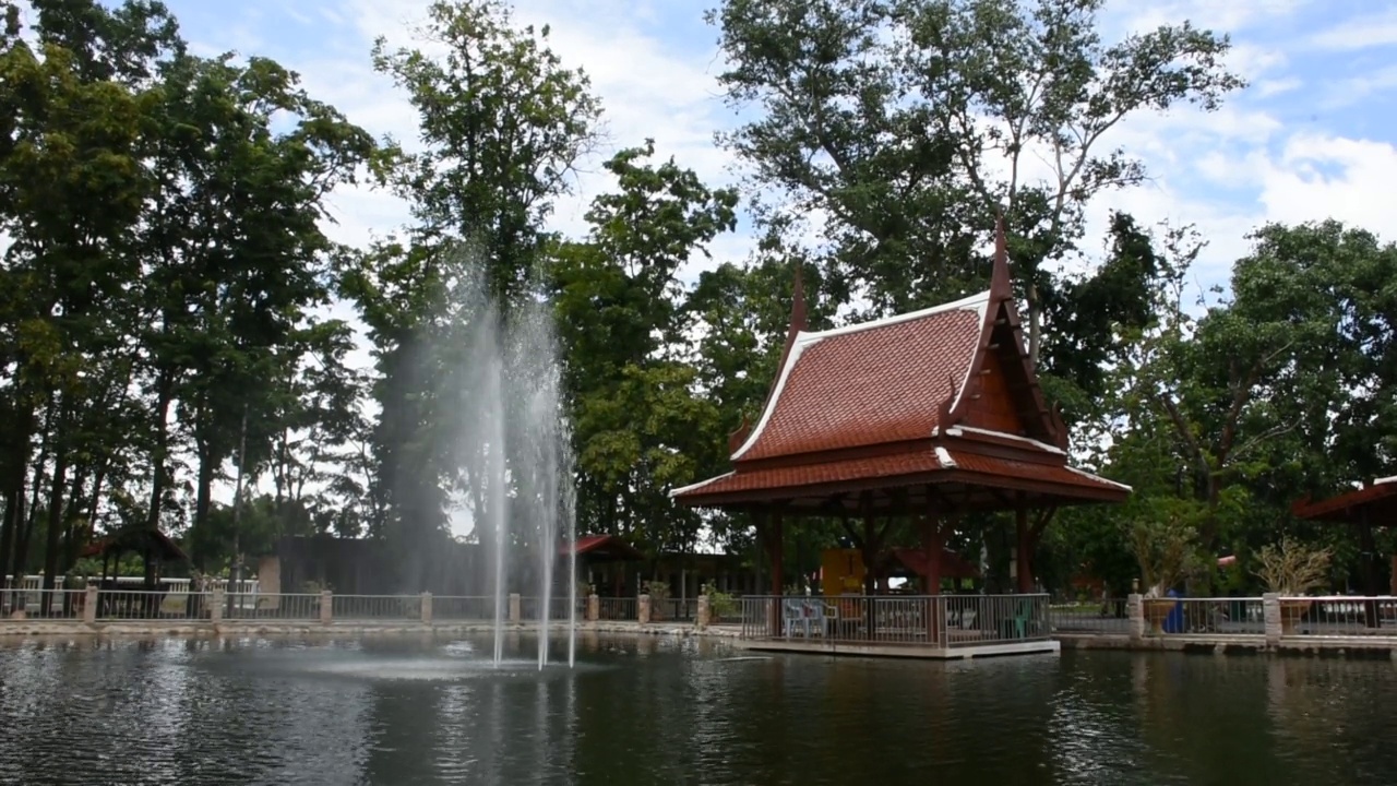 花园天井公园古色古香的凉亭和水池水池水池视频素材