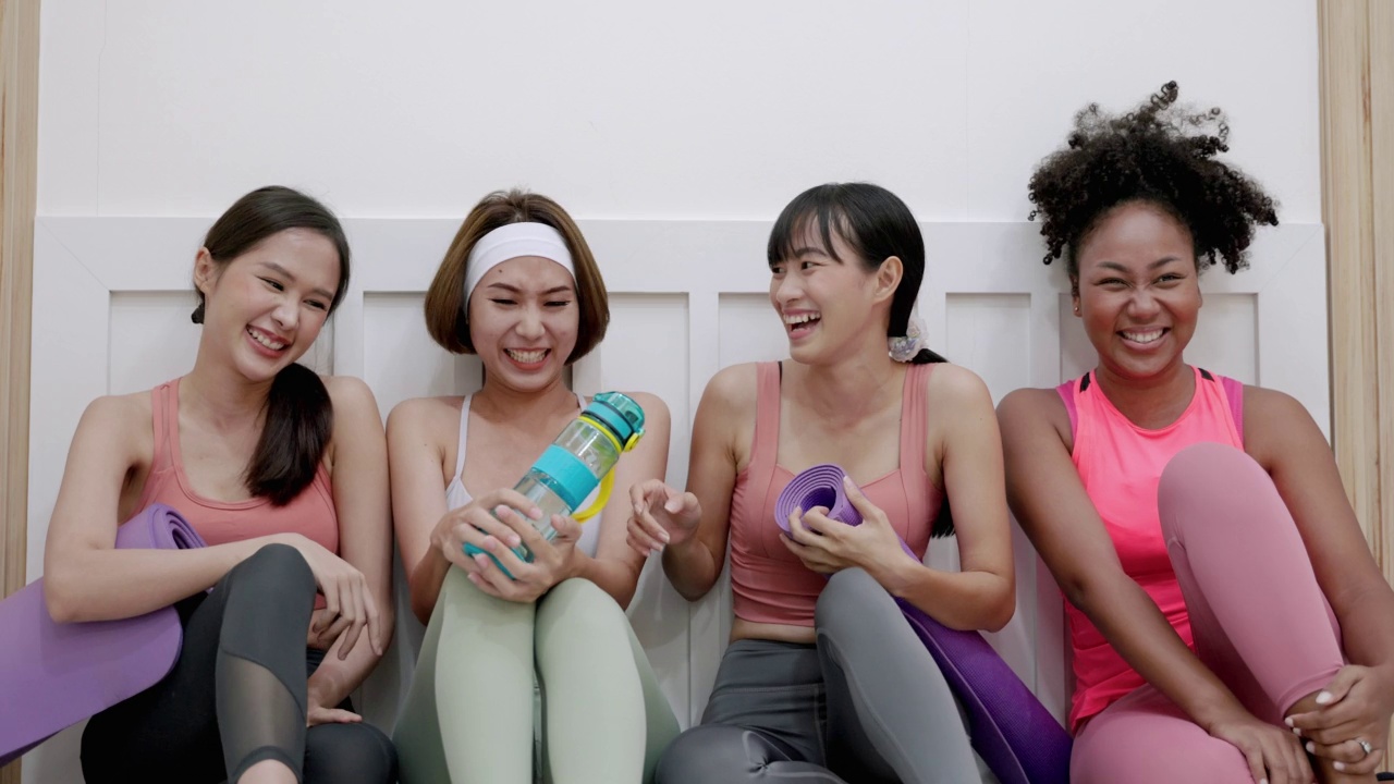 运动亚洲集团是以笑与笑为乐，养生保健的理念，良好的身心健康。视频素材