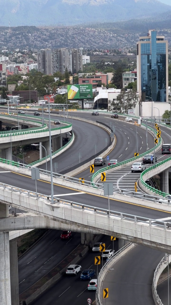 墨西哥城高架公路十字路口视频素材