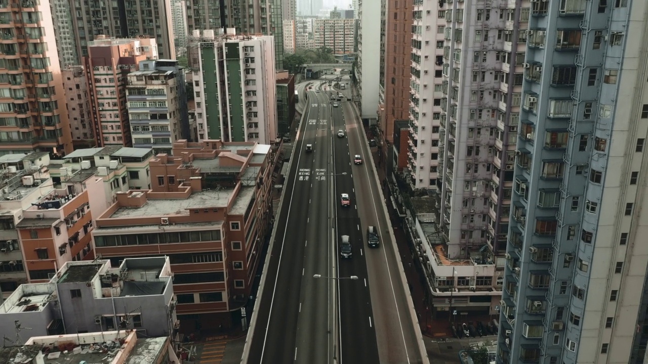 鸟瞰拥挤的香港九龙城视频素材