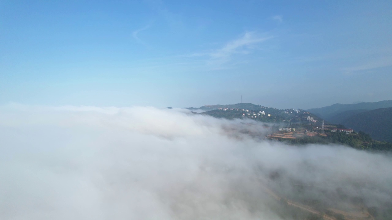 在山顶停车和露营视频素材