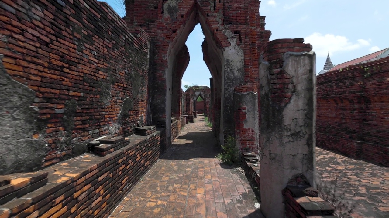 2022年5月30日，泰国大城府的一座重要寺庙Prasat Nakhon Luang(泰名)的佛像。视频素材