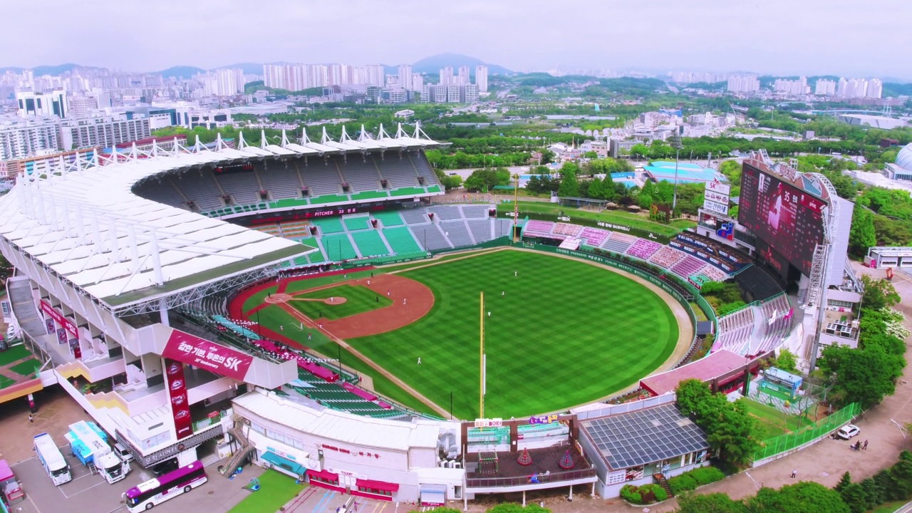 仁川SSG Landersfield(职业棒球队的主场)棒球公园/韩国仁川米丘霍尔区视频素材