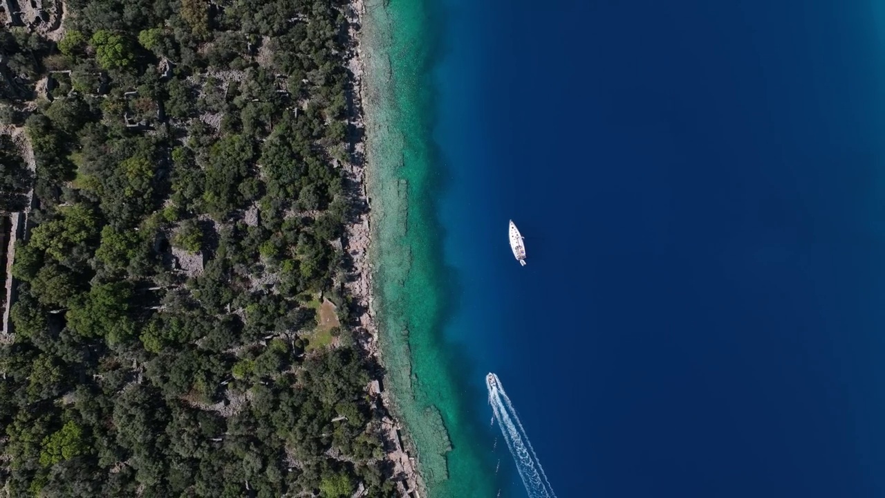 Gemiler岛无人机视频，爱琴海Fethiye，土耳其Mugla视频素材