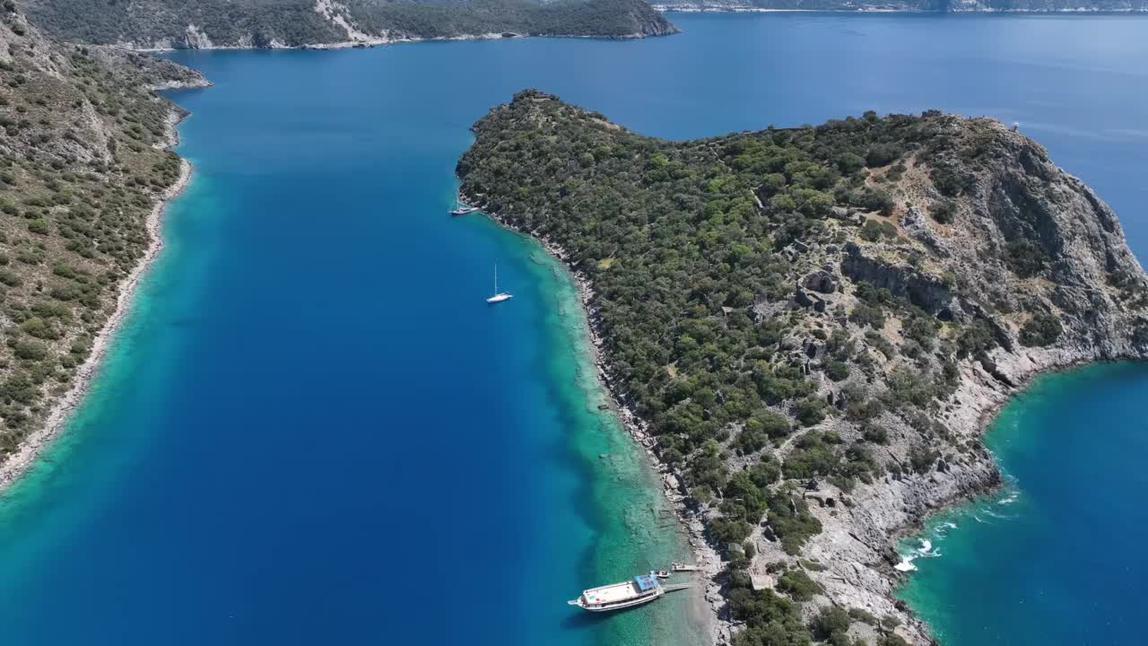 Gemiler岛无人机视频，爱琴海Fethiye，土耳其Mugla视频素材