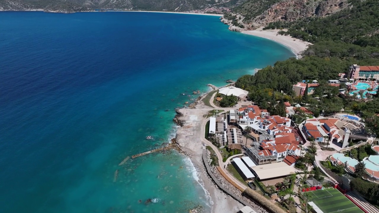 Oludeniz海滩无人机视频，爱琴海Fethiye Mugla，土耳其视频素材