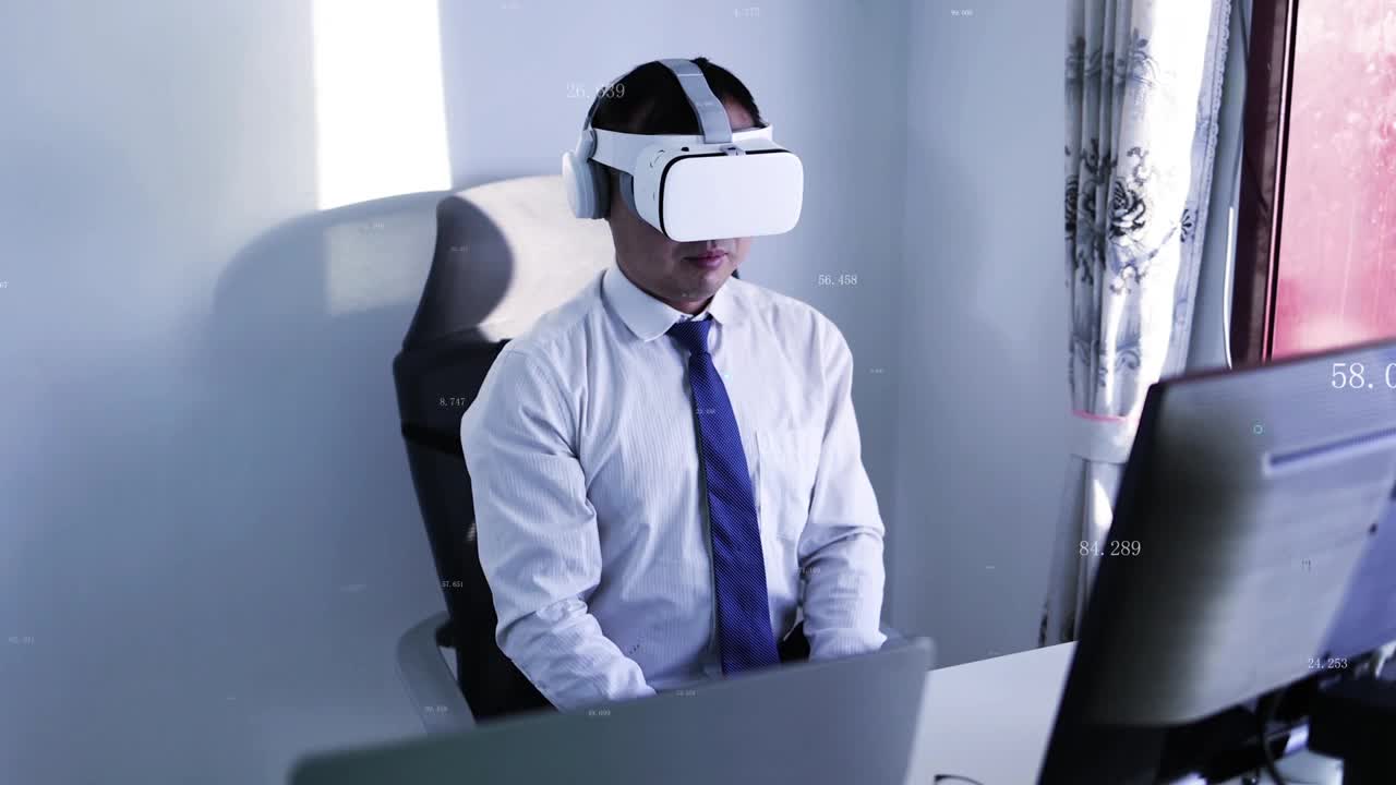 在Office中使用VR眼镜体验虚拟现实视频素材