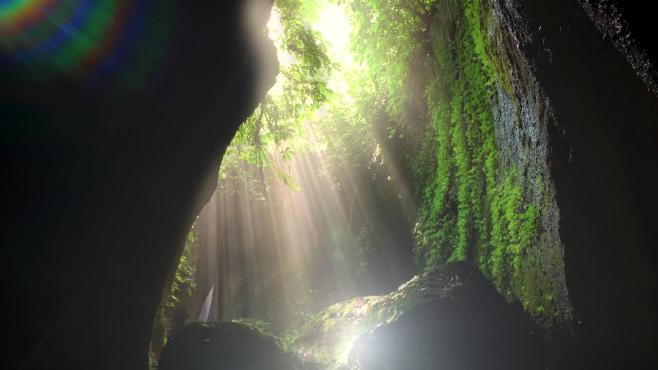 美丽的山沟，田园风光，郁郁寡欢视频素材