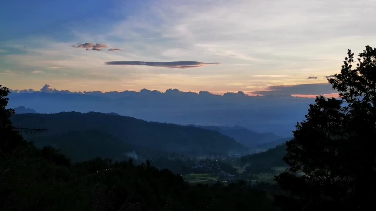 潘那克帕托是西苏门答腊林头著名的旅游景点视频素材