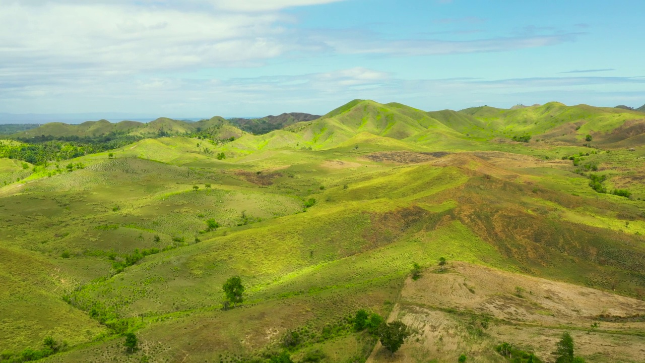 有热带植被的丘陵和山脉。保和菲律宾。视频素材