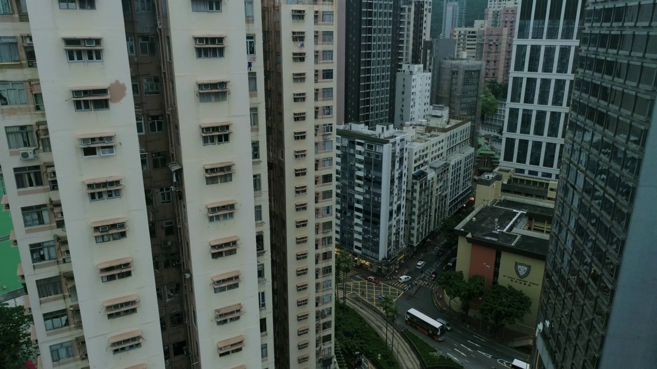 鸟瞰上海住宅区，中国。视频素材