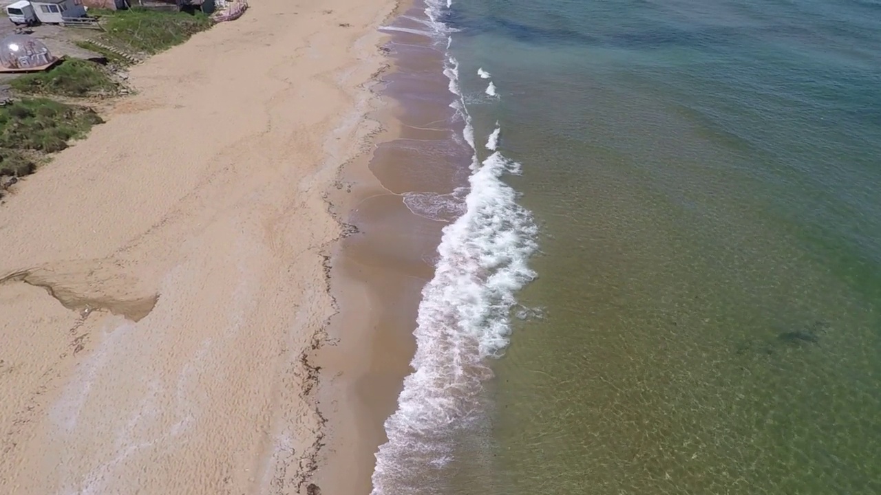 空中沙滩与海浪视频素材