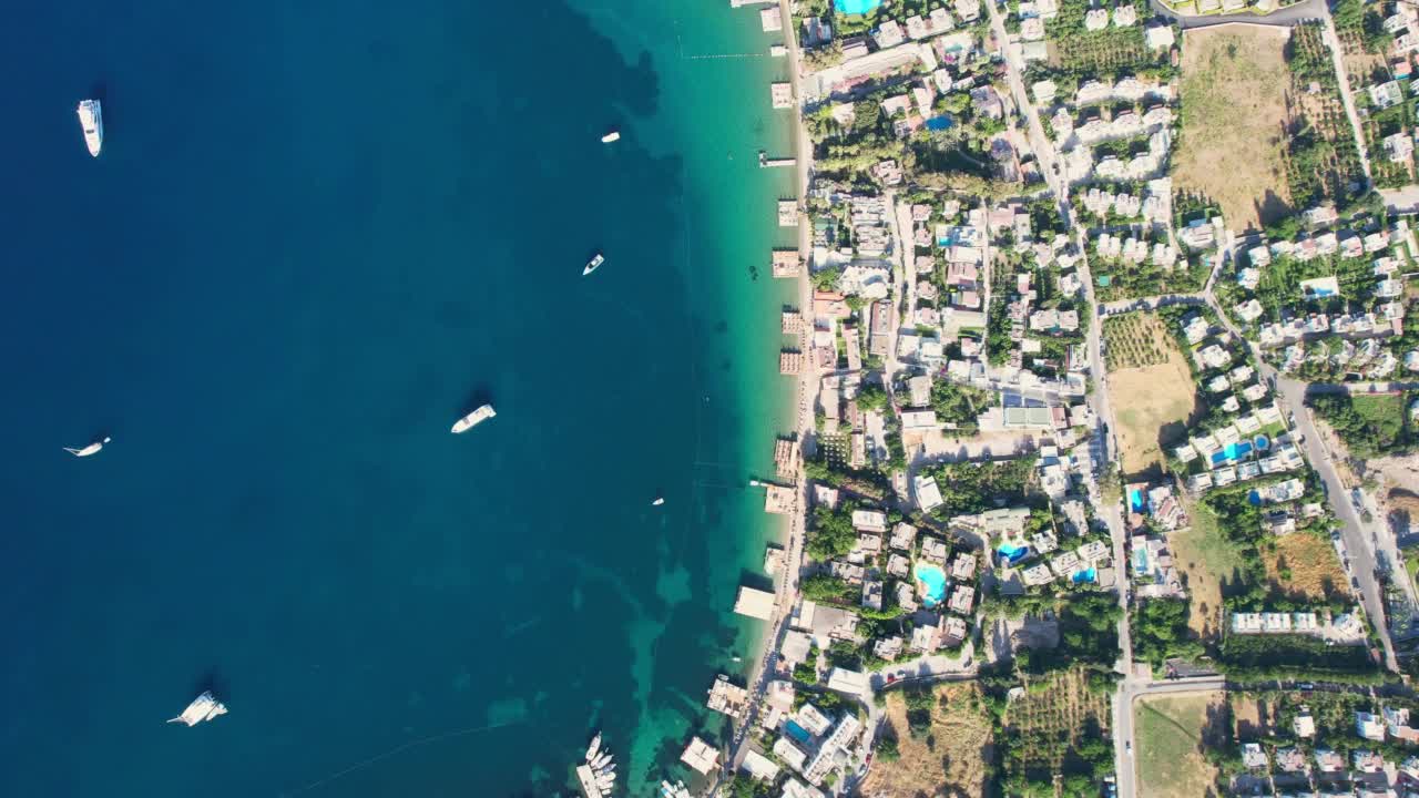 鸟瞰图Türkbükü海湾在Bodrum土耳其视频素材