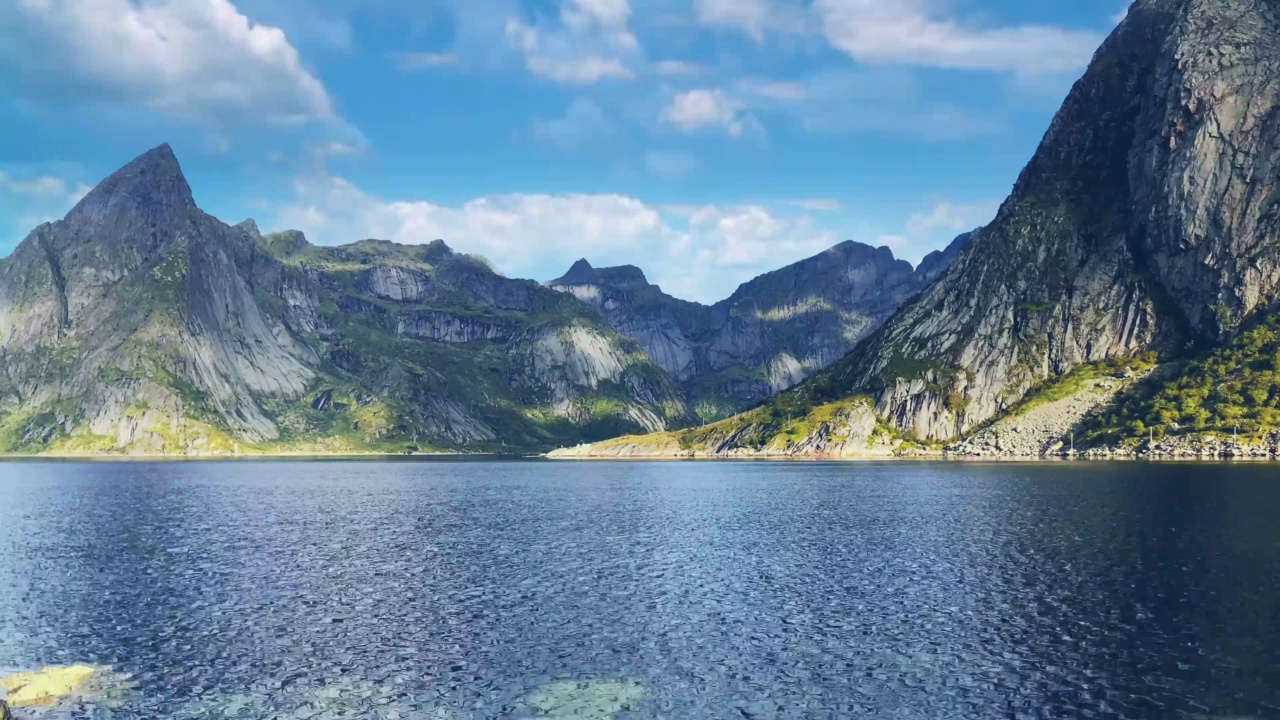 美丽的岩石山，蓝色的大海和蓝色的天空视频素材