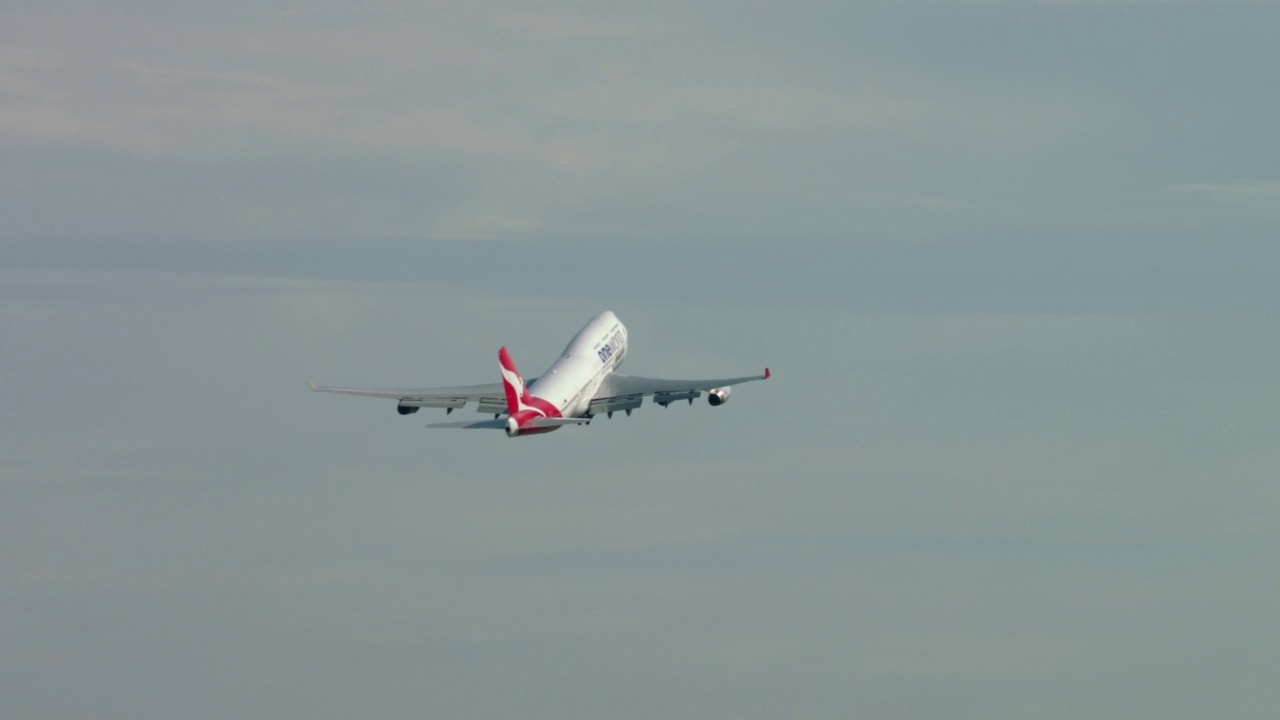 MS PAN Qantas波音747在澳大利亚悉尼起飞视频素材