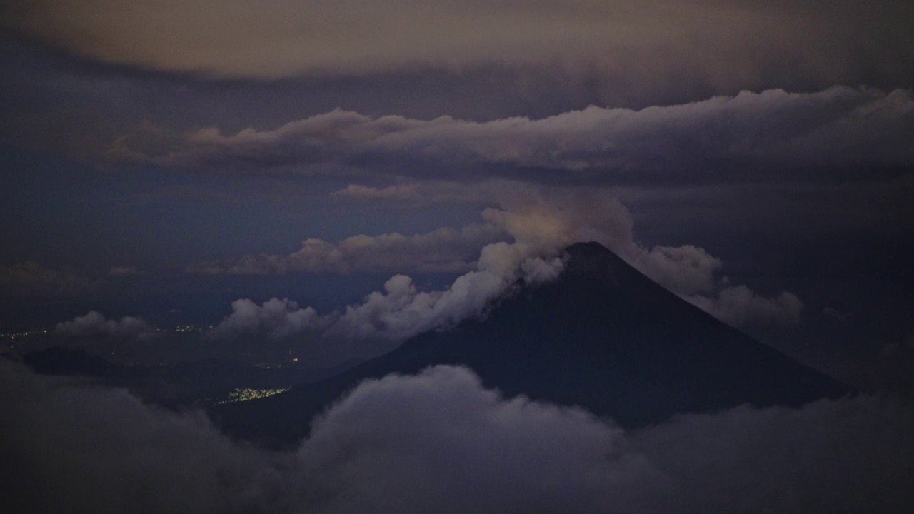 危地马拉富埃戈火山爆发视频素材