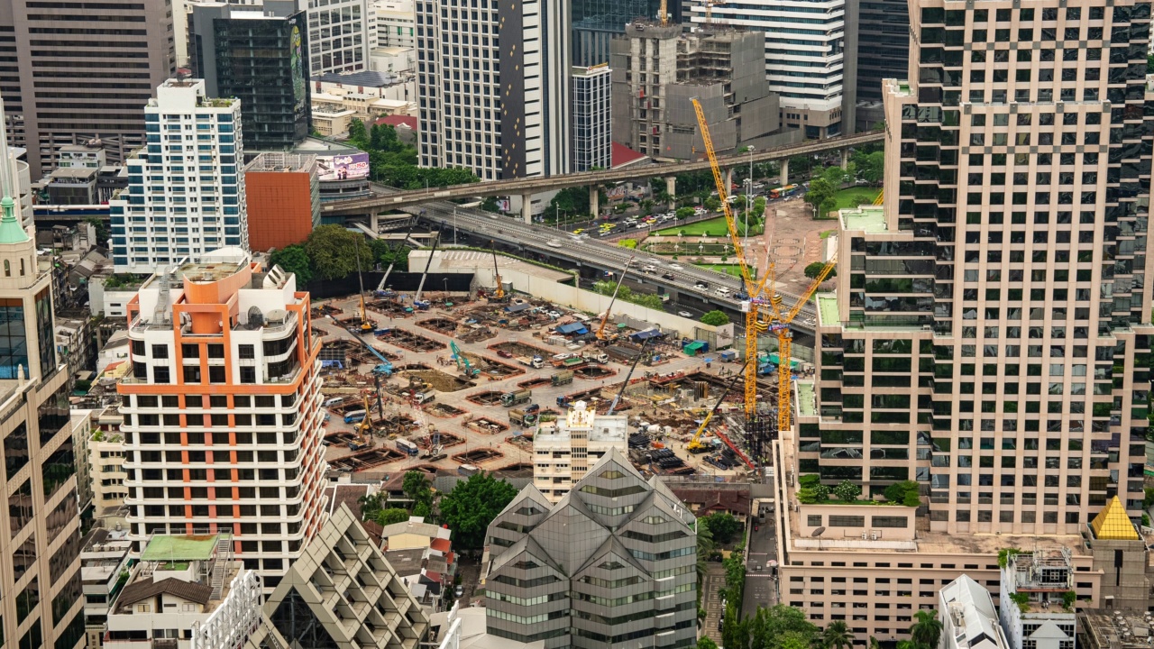 时间流逝，市中心的建筑工地。视频素材