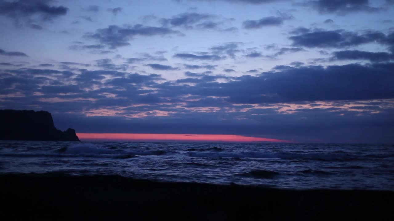 海上的日落/西归浦市，济州岛，韩国视频素材