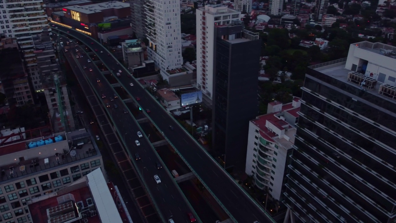 日落时分的墨西哥城城市景观视频素材