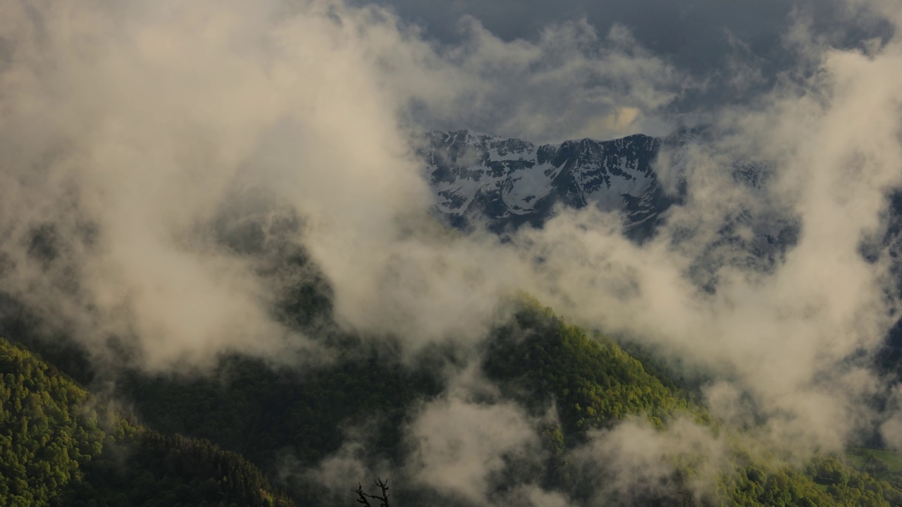 山云顶观山水。美丽的自然景观视频素材