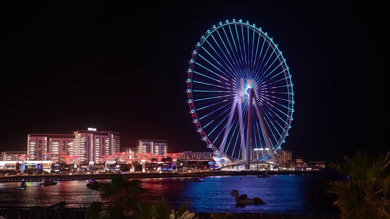 美丽的迪拜之眼或朱美拉海滩上的Ain Dubai摩天轮。视频素材