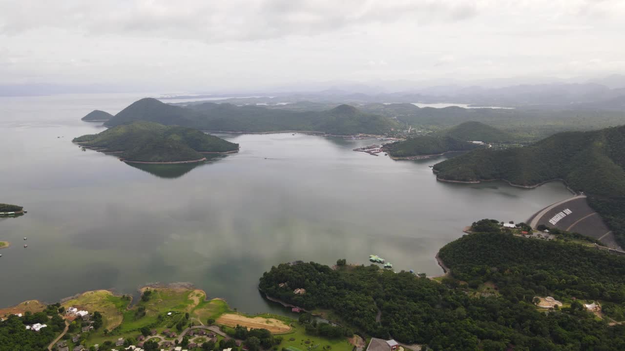 飞越水坝和水库湖视频素材