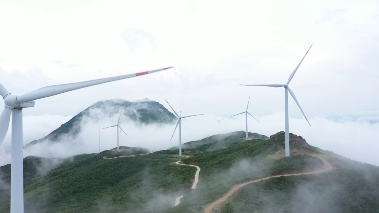 航拍雲海風力發電视频素材